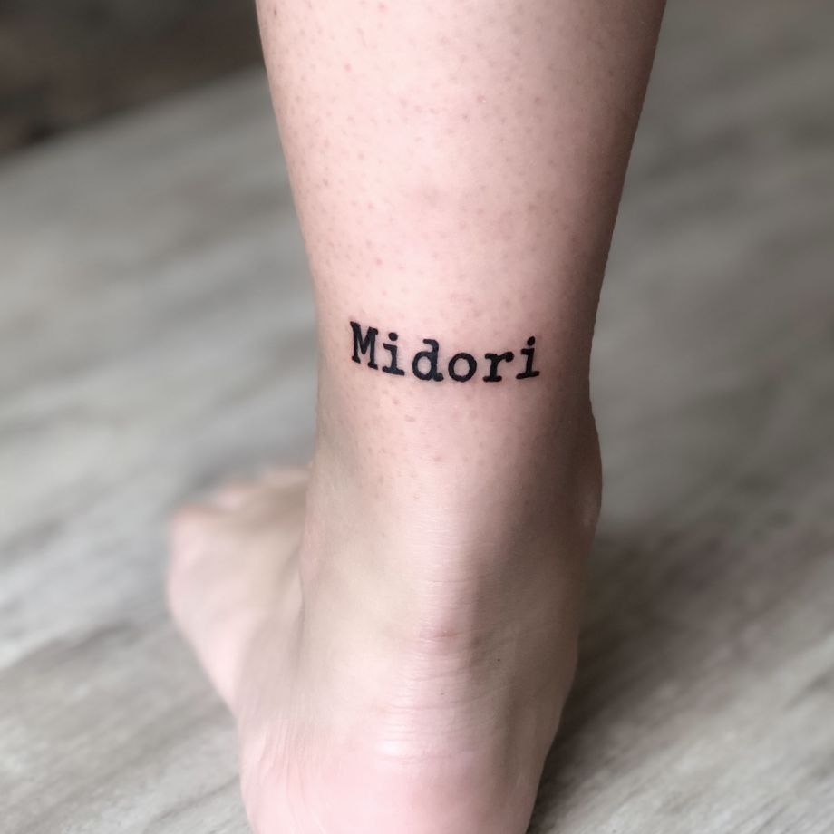 Tatuaje lettering "Midori"